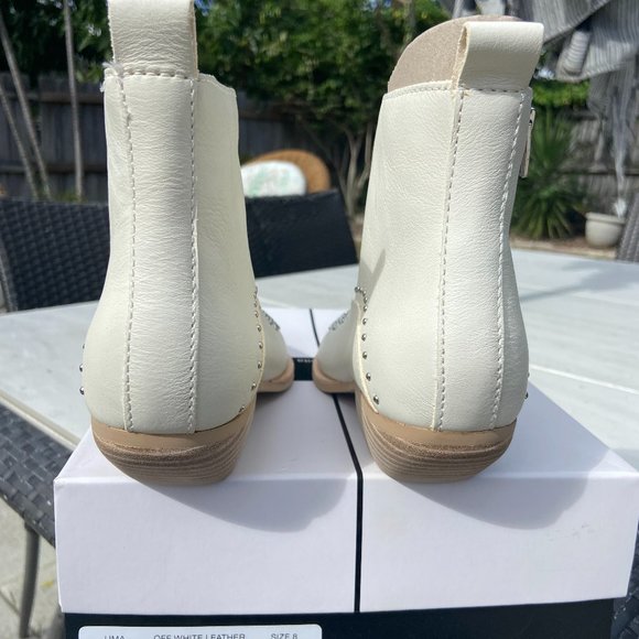 SOLD NO LONGER AVAILABLE-----WOMEN'S DOLCE VITA UMA OFF WHITE ANKLE BOOTS - Picture 3 of 4
